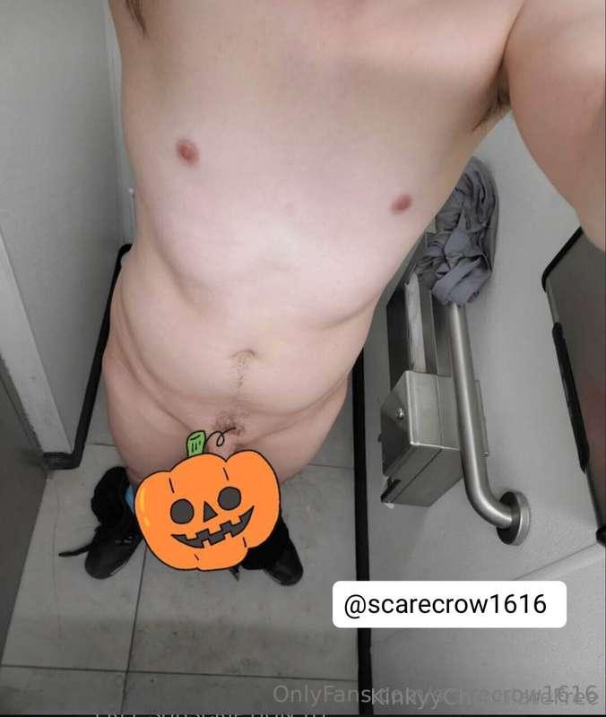 FREE SUBSCRIPTION TO  @scarecrow1616 🚨Yes I am bi 🥰🥰🥰Here is..