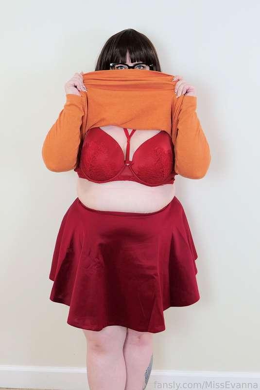 Be honest, have you ever thought about what Velma is hiding under her sweater? 