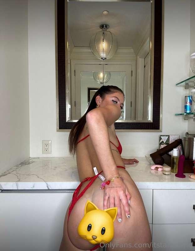 spread my pussy widdde open 😉