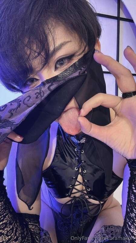 The photoset fitting yesterday's video... enjoy, boys 😈Inclu..