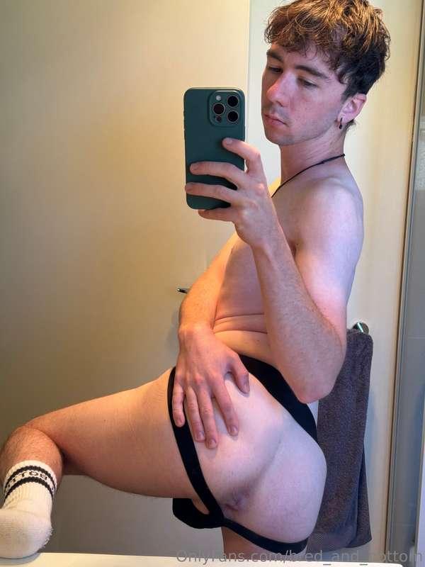 bred_and_bottom image #0