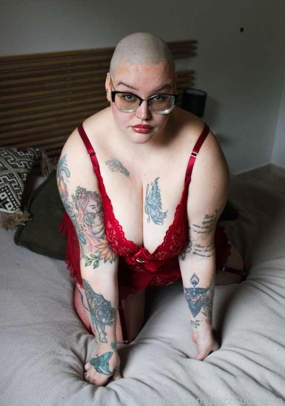 buzzcutqueen image #1