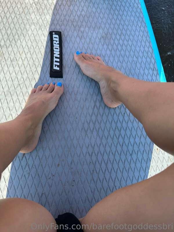 Wanna go paddle boarding with me? 🤭