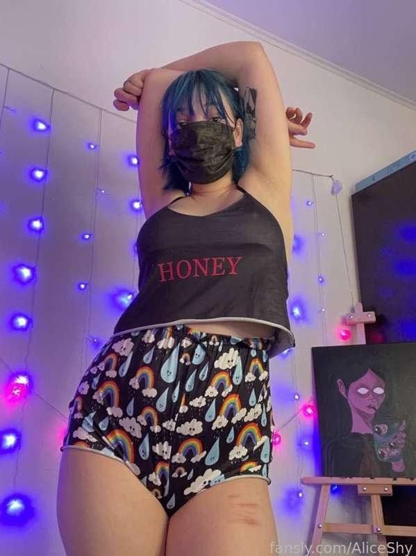 I move my body slowly to seduce you🙃

#fyp #teen #daddygirl #19 #softgirl #sensual #stepsister #baby #lover
