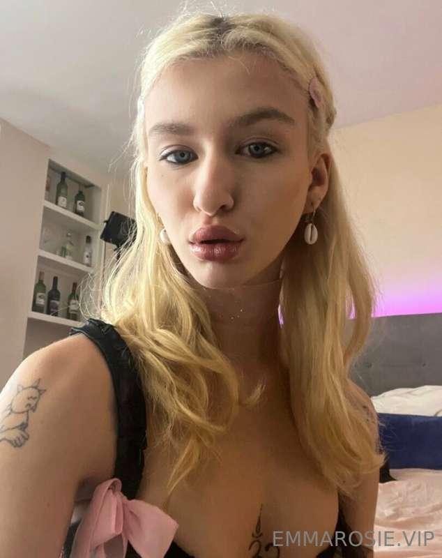 **Use my face for your pleasure** **NOW!!!**