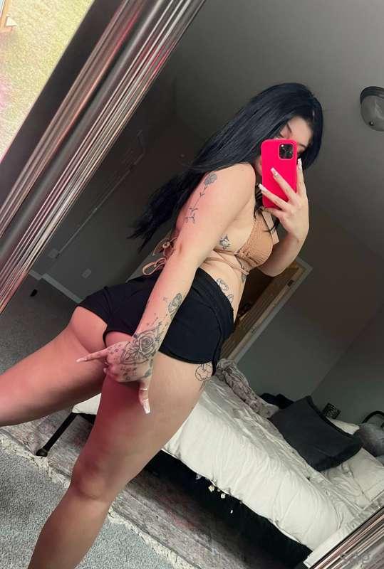 Do you want to squeeze bby?