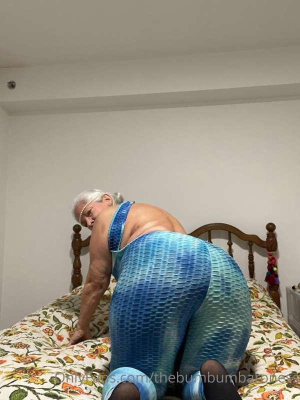 thebumbumbaroness image #2