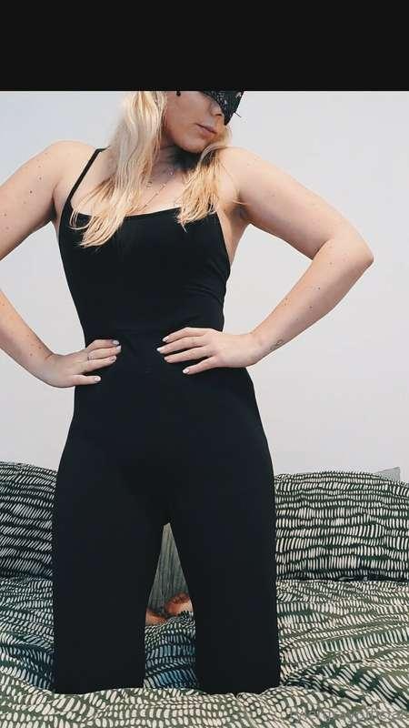 Miss Gray will see you now 🖤