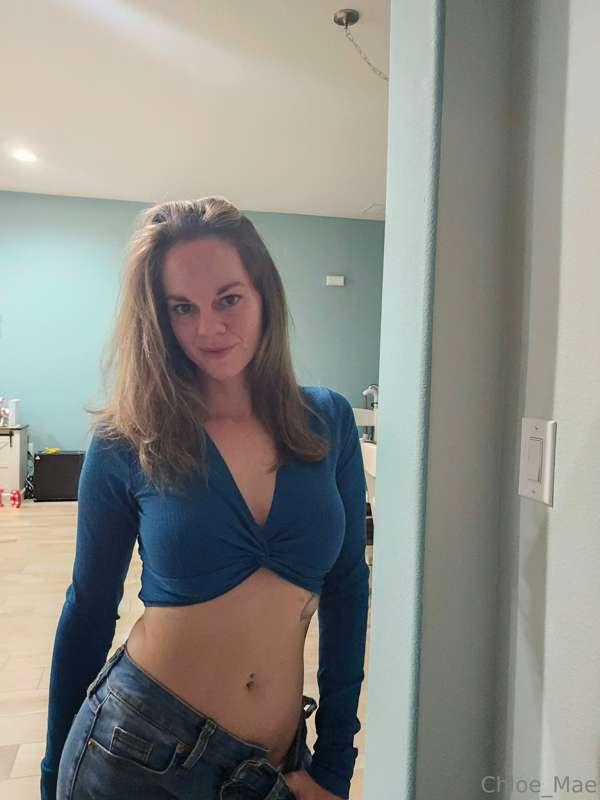 My zipper’s being stubborn. think the guy next door is handy..