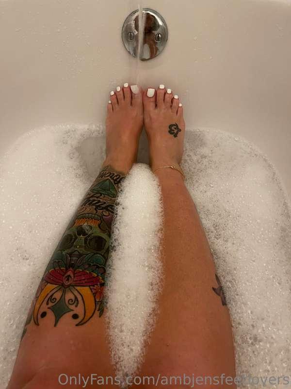 Marshmallow Toes 🤍