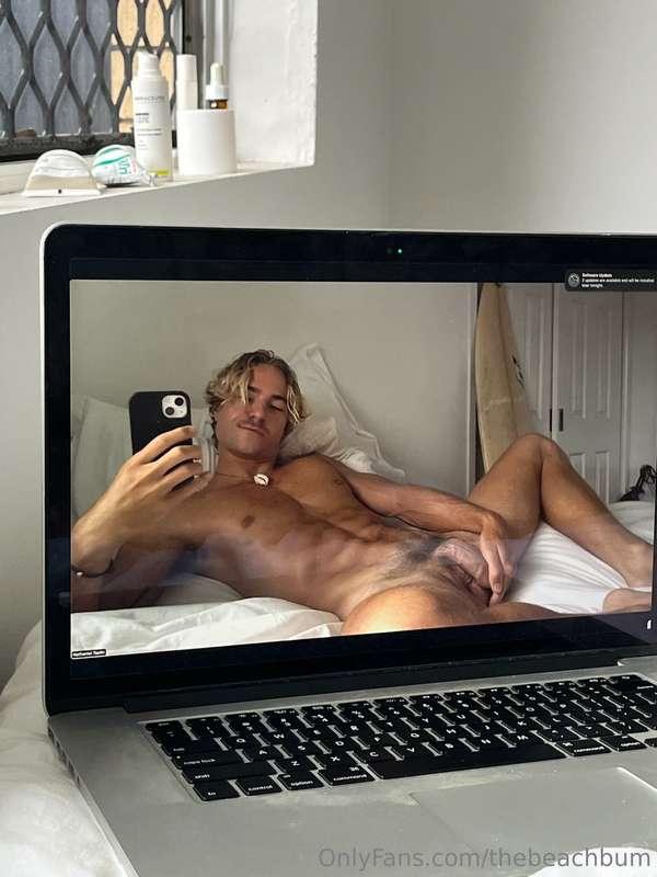 Wanna see me jerk off with you on cam? 😈