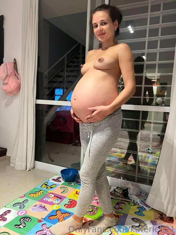 Now 🤰🏻😘😊