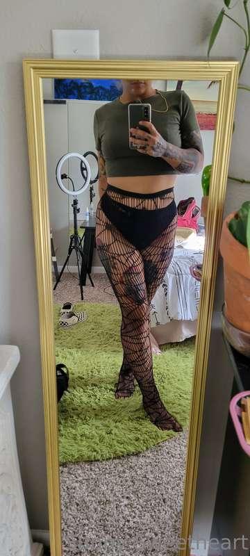 DAY WALKER on her shit