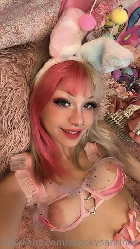 Happy Easter! Tip me if you like my tiddies or wish you coul..