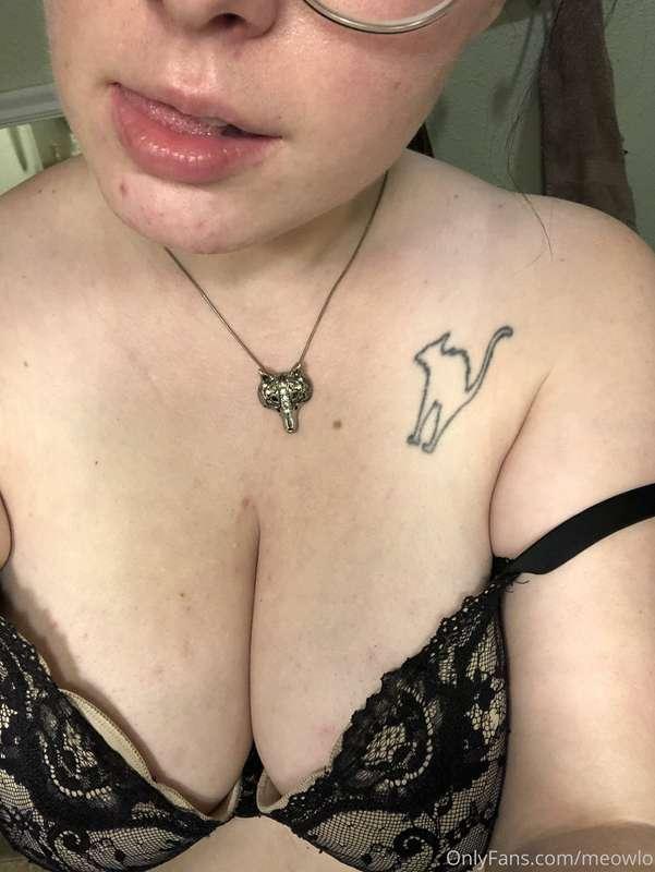 A few older pics from before I started dying my hair again 💕