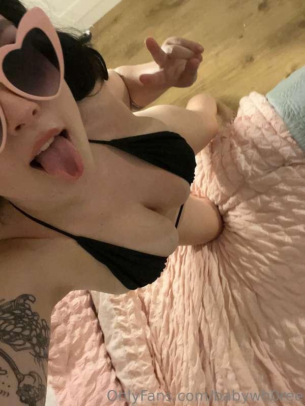 [Black Bikini Set]

Ayooooooo, boy is it hot

Even hotter wi..