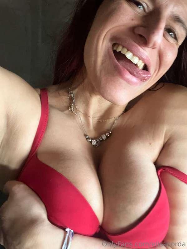 tesorooooo ho appena finito di far godere il mio uomo e ho i..