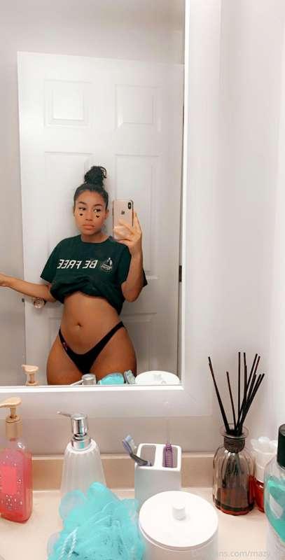 hello fellas! DM me for privates
