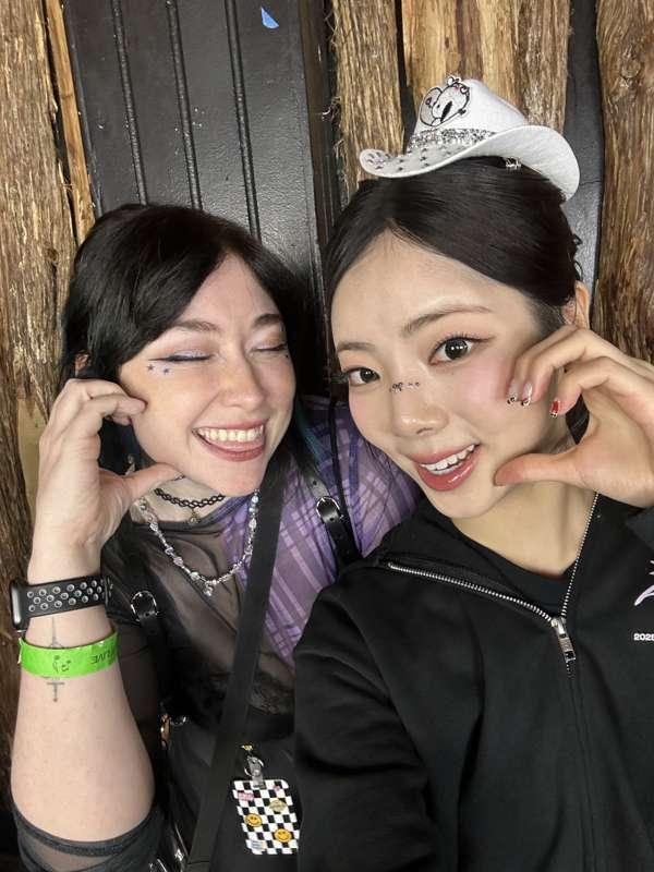 My selfies with Purple Kiss :) 