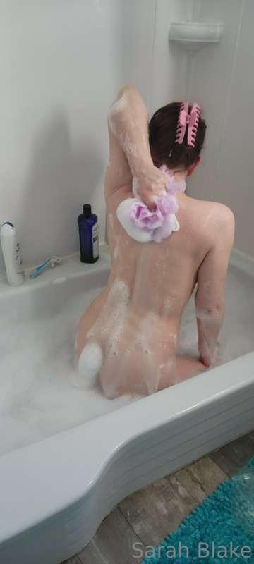 Can you help me soap my back? I could use a little help..😈