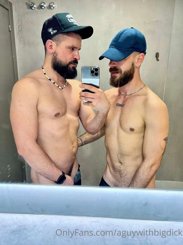 Gym bros waiting for you! 😎 You would never say we're about ..