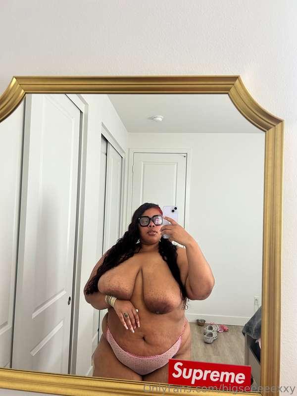 Just say the words and i’ll take these panties off 😈