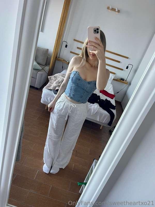 Watch out! I might flash you in public in this top 😈😜