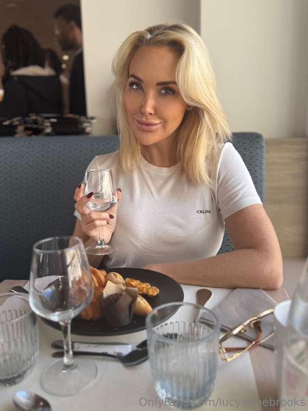 SUNDAY FUNDAY 🤍Final day in Paris and on a cute little boat ..