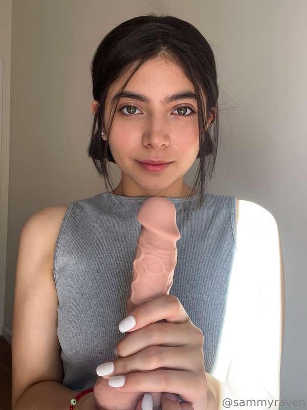 Am I holding it the right way? 😏... or do you wanna show me ..