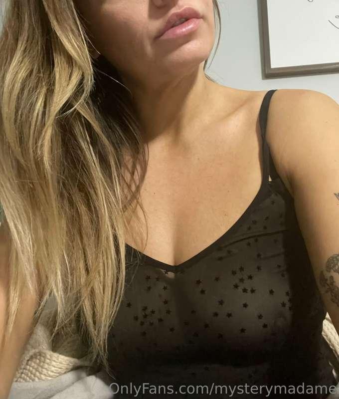 Just myself and my new bodysuit! 🫶🏻