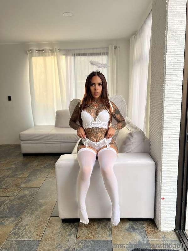 Follow my hottie          @tinyy.trouble 🔥😍 #advertisement
#..