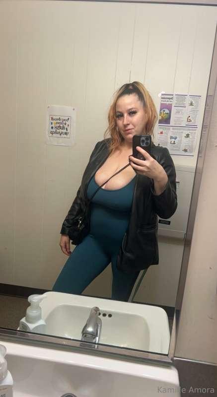 iamkamilleamora image #0