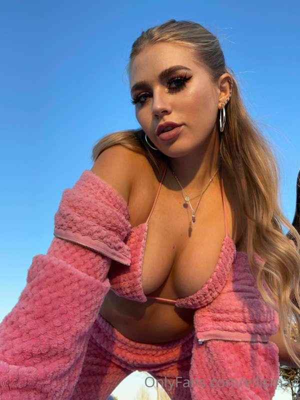 Can I be your Barbie girl? 💕