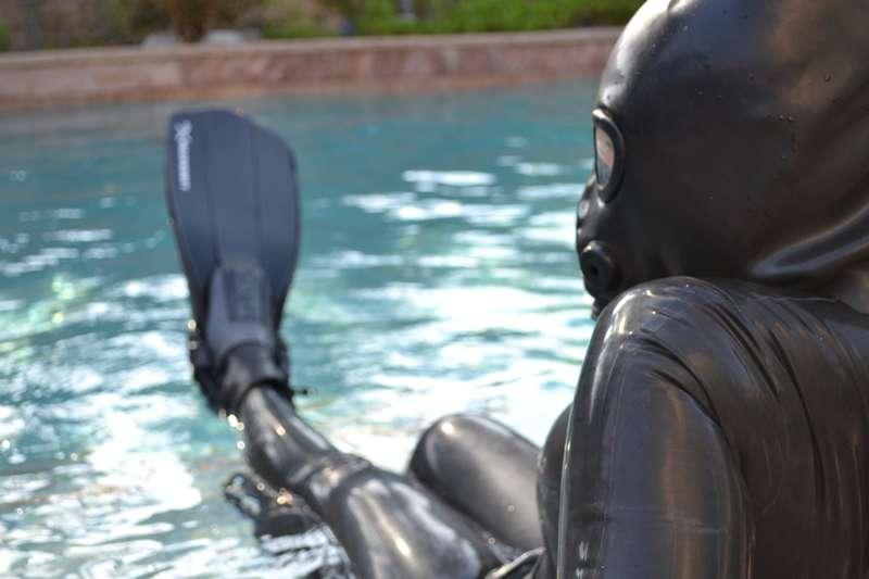  023 - Black Scuba (Part 9)