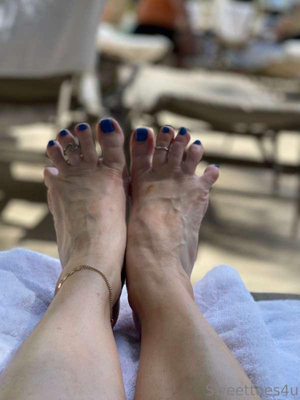 Rocking my new color, Pool Party, while poolside! There’s a ..