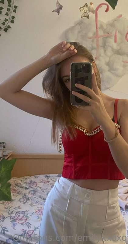 the outfit of the day ❤️ is the gold necklace too much?
