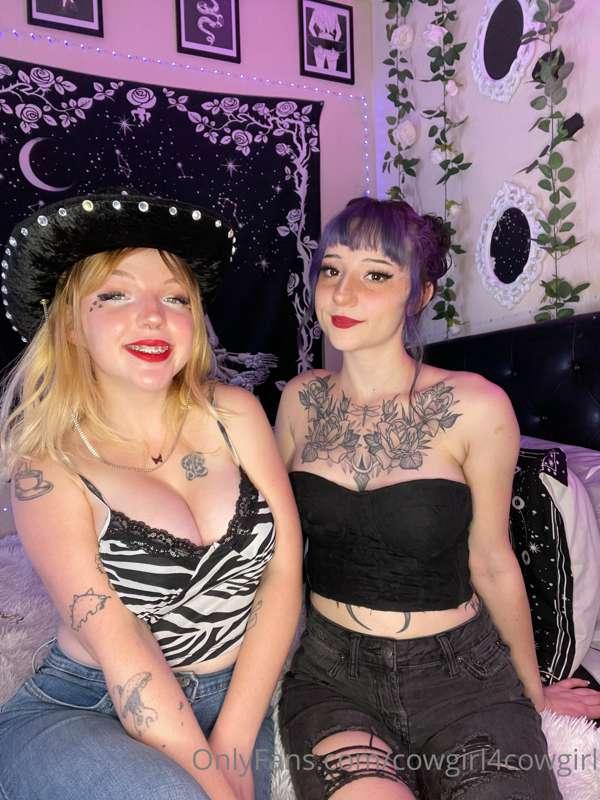 finally got to chill wiff this nerd 💕 and i got a boner 😫😫💋 ..