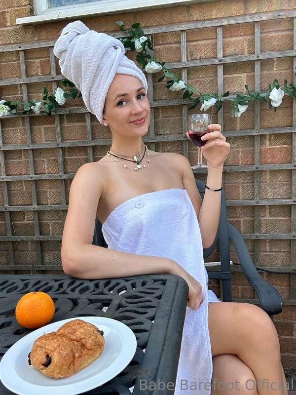 babebarefootofficial image #9