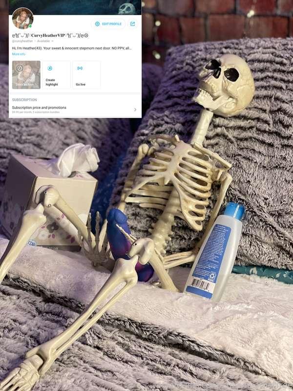 Even Mr. Bones knows the place for 🔥 🔥 🔥 content is my VIP @..