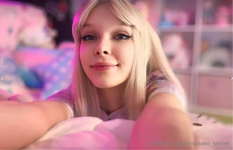 This babe @littlekitty69_free is very horny kitty, loves to ..