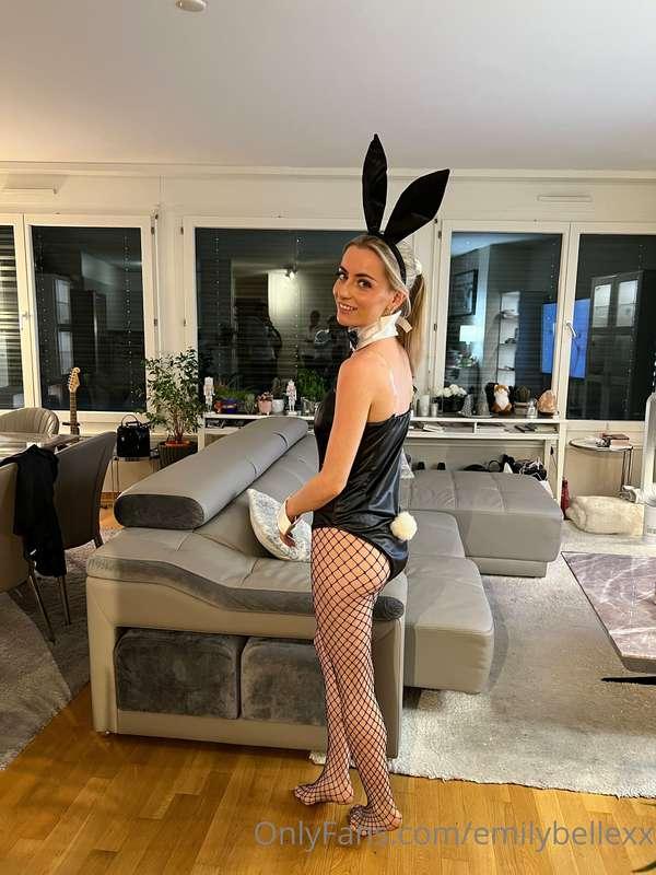 April 2022:
My sexy “Easter Bunny” home-made party: 5on1 wit..