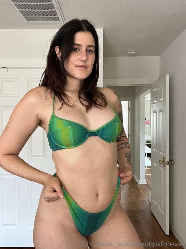Do we think the new bikini that I got is gonna pass the titt..