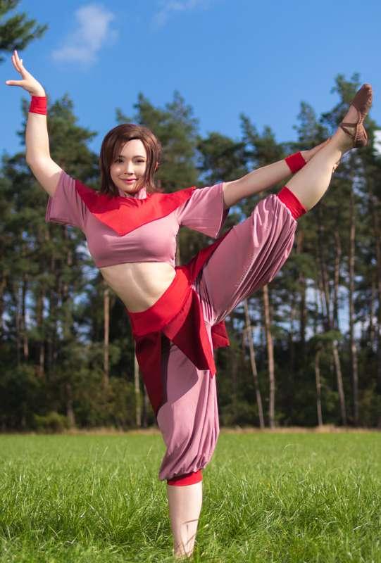 Ty Lee being flexible 🥰 Leave a 💖 if you like this pic!

Che..