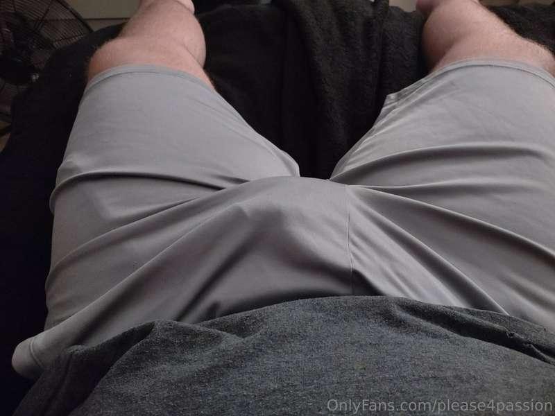 Just laying here, bored.......anyone want to have some fun??..