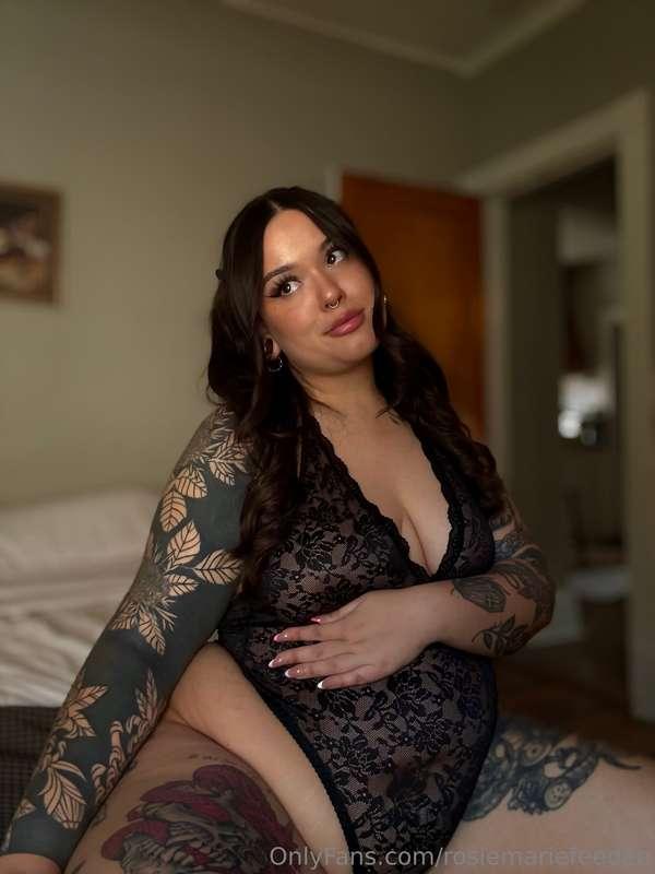 Love the way my belly spills off the side of this lingerie, ..