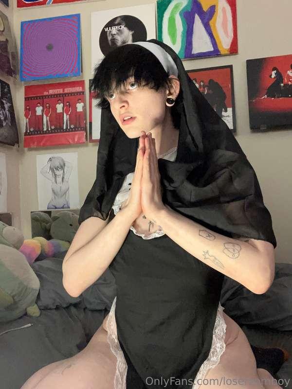 i can’t srop getting nun costumes …
