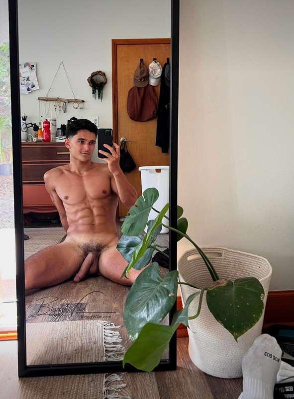 Happy Sunday 😈 what are your plans today?