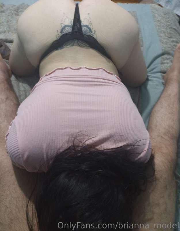 How delicious Brianna sucks my dick

que delicioso me chupa ..