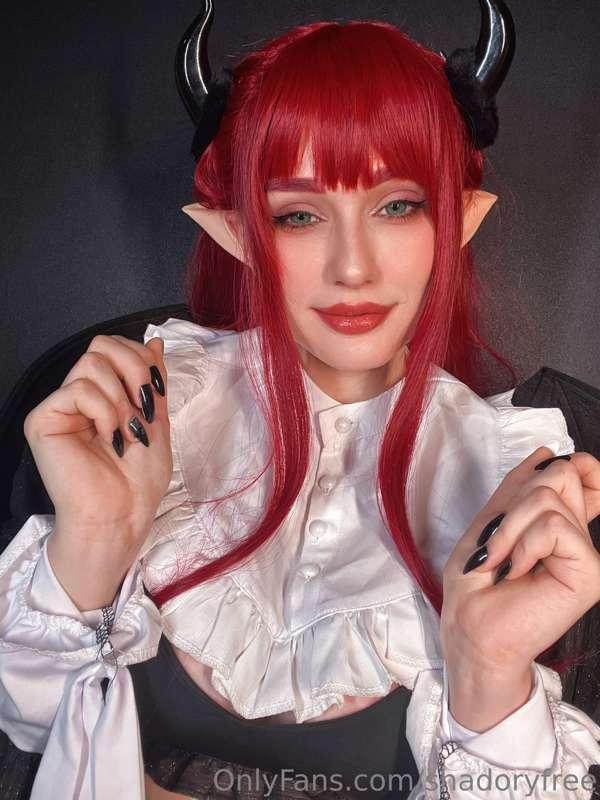 Will you bring this cute demon to your bed? 💥