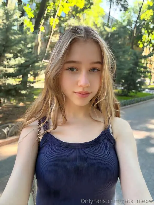 I like to make too many selfie 😋🍓#ai